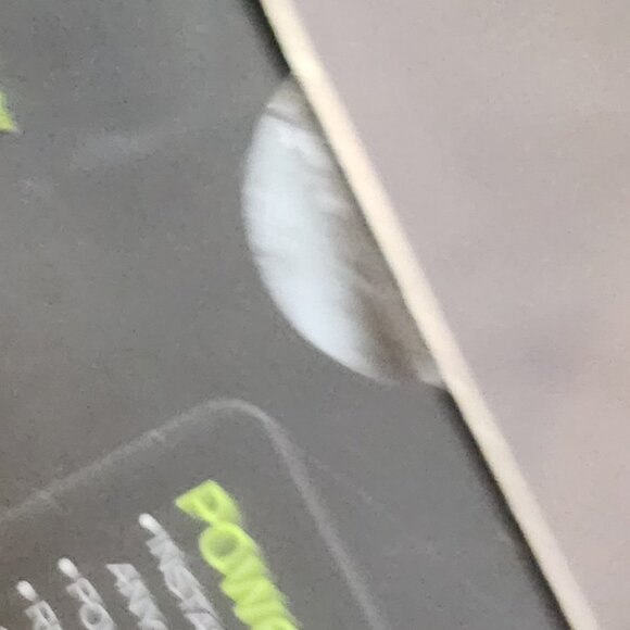 Duracell PowerMat Power on the Go Rechargeable Lithium Ion Capacity w/USB Cable - Picture 15 of 16